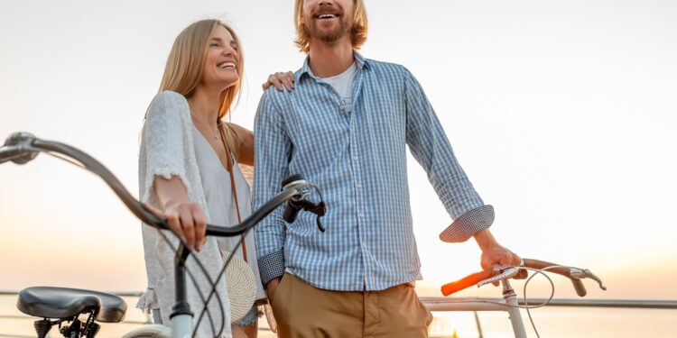 Envejecimiento Saludable: Consejos Esenciales para Mantenerse en Forma y Activo Después de los 50