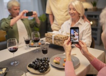 Tecnología para Mayores: Guía de Gadgets y Aplicaciones Esenciales para la Vida Después de los 50