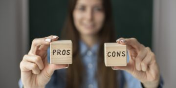 Guía Práctica para Establecer Propósitos Realistas y Alcanzables a los 50+: Consejos y Estrategias Efectivas