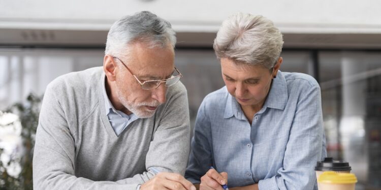 Guía Completa de Planificación Financiera para Personas Mayores de 50 Años